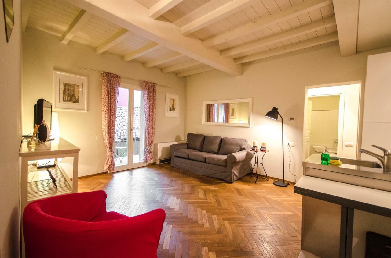 Azeglio Apartment, A Due Passi Da Piazza Maggiore Болонья Экстерьер фото