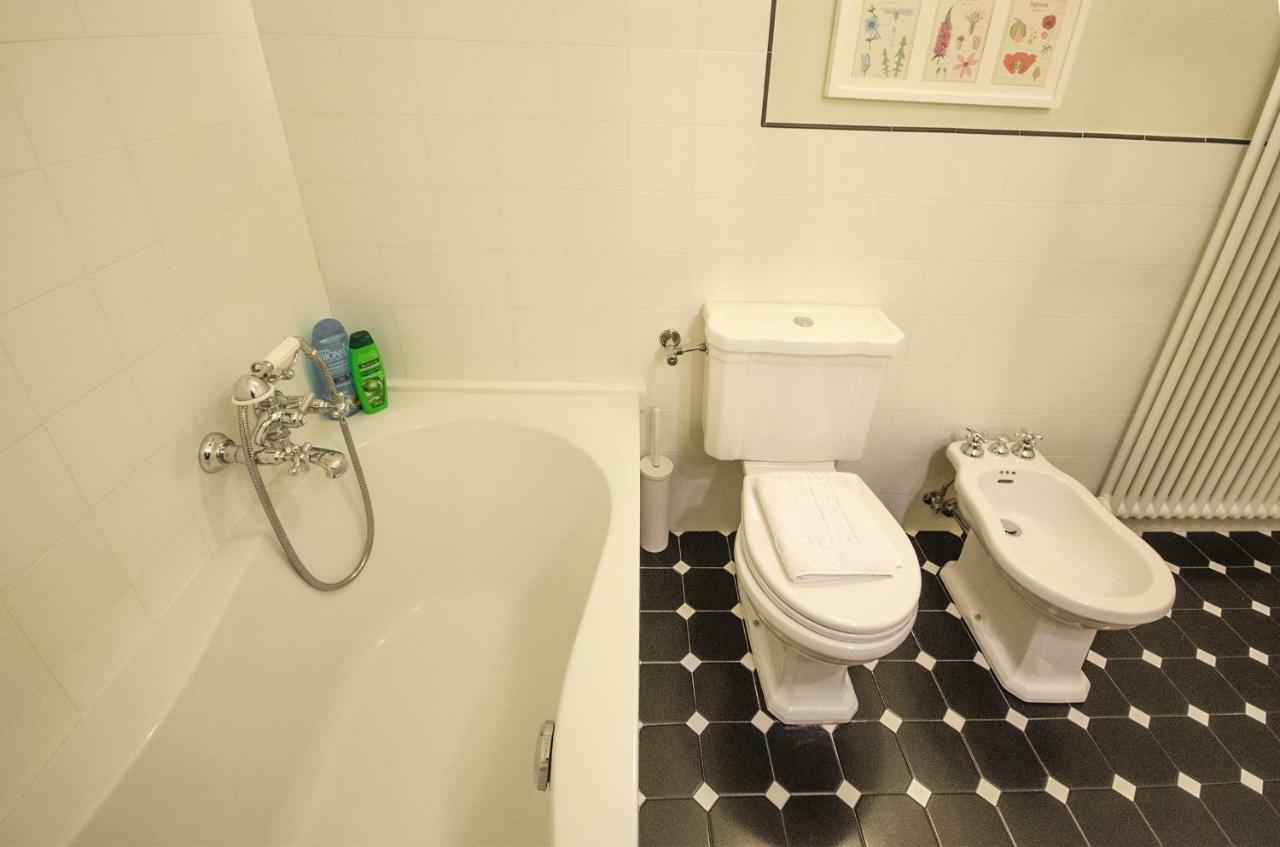 Azeglio Apartment, A Due Passi Da Piazza Maggiore Болонья Экстерьер фото