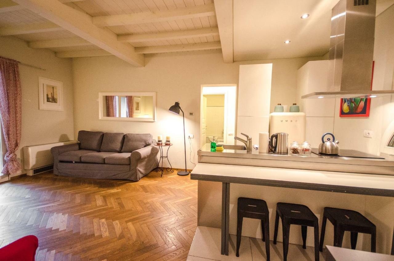 Azeglio Apartment, A Due Passi Da Piazza Maggiore Болонья Экстерьер фото